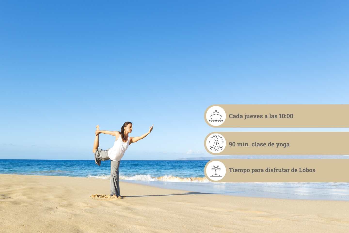 clase de yoga en la playa