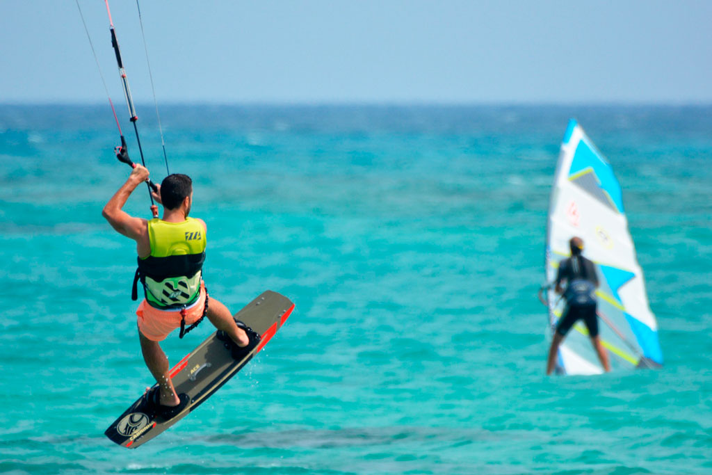 sport acquatici durante vacanze a fuerteventura 